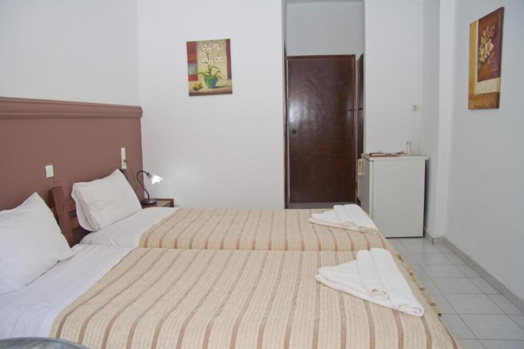Oyo Kings Hotel Katunayaka Buitenkant foto
